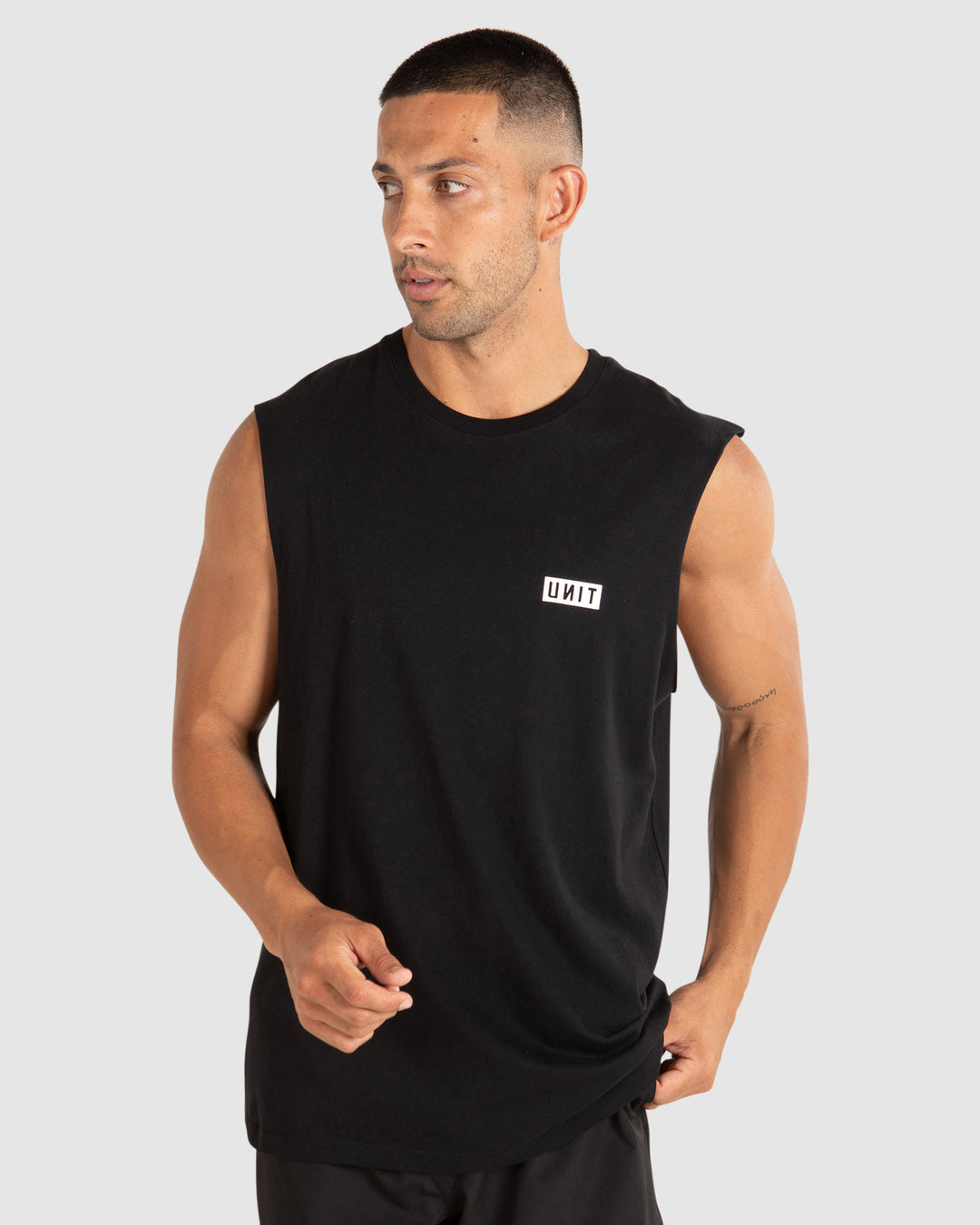 MENS SINGLETS - CASE