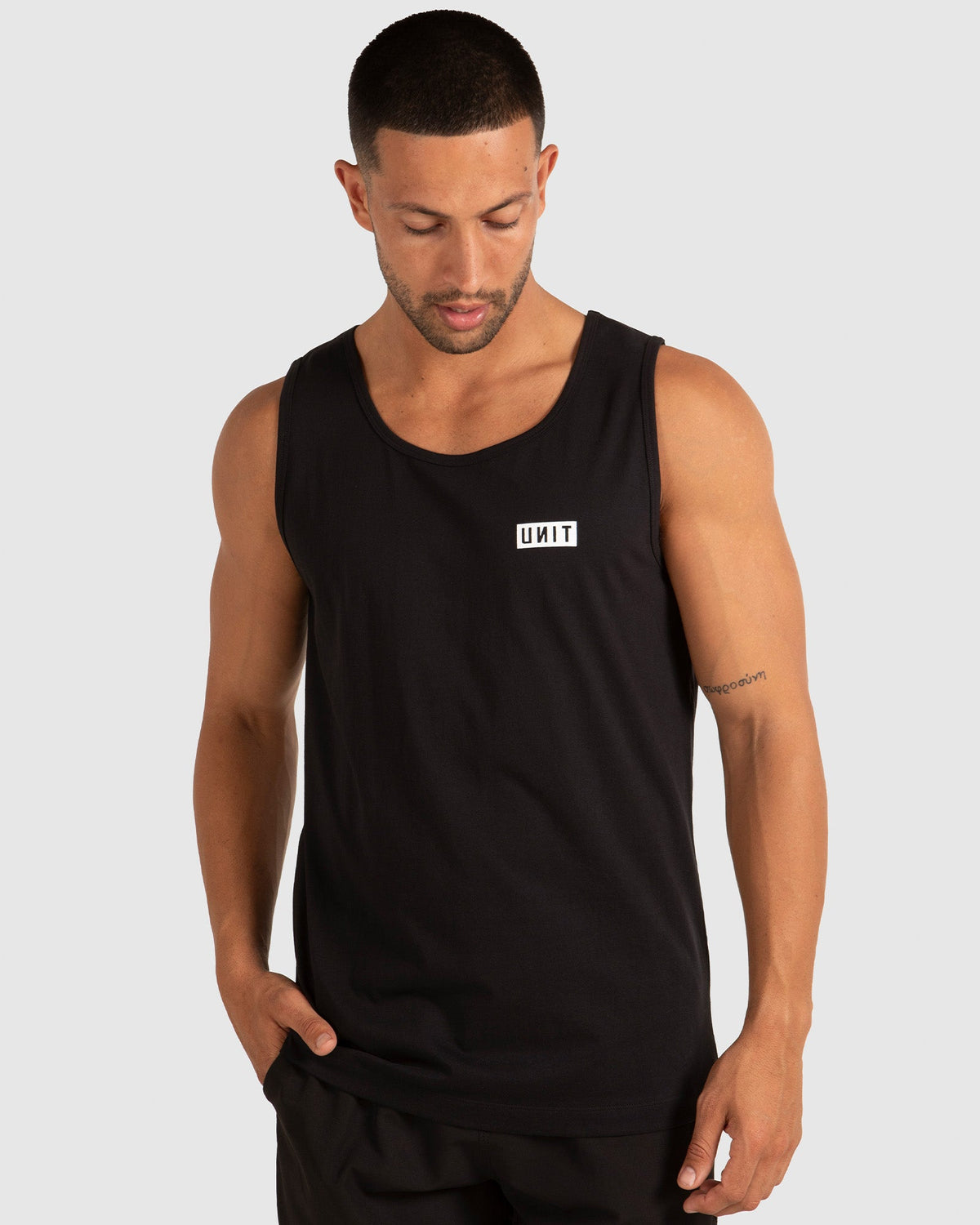 MENS SINGLETS - CASE